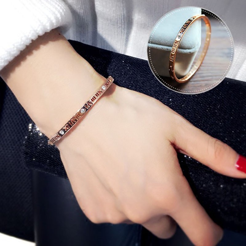 เครื่องประดับ สร้อยข้อมือ ทำจากเงินสเตอร์ลิง ชุบไทเทเนียม ชุบทอง 18K จี้ตัวเลขโรมัน สไตล์เกาหลี สําหรับผู้ชาย และผู้หญิง