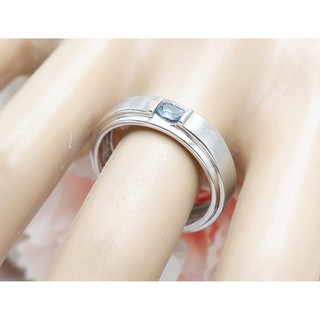 แหวนชายประดับ Blue Sapphire ไพลินไฟสวยมาก 2*4 mm. ชุบเคลือบทองคำขาวดีไซน์เรียบเท่