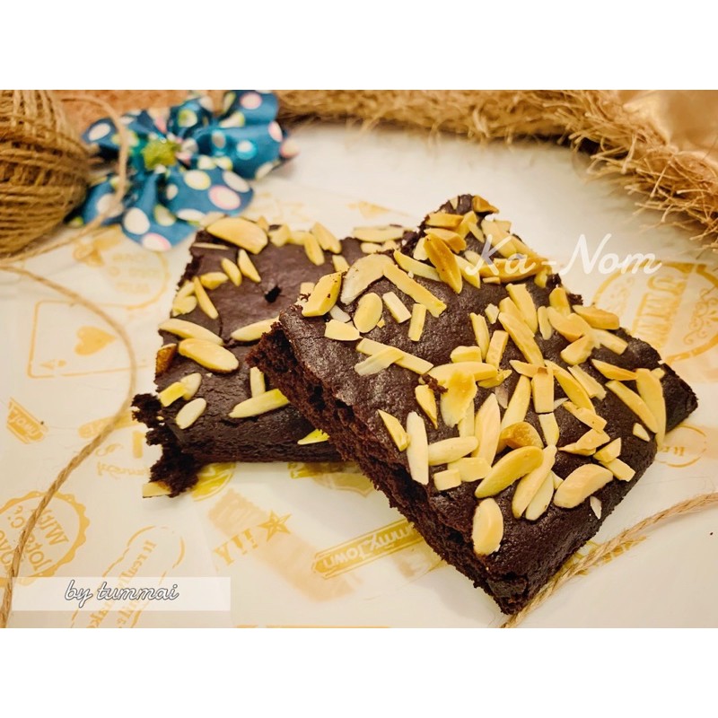 brownie dark chocolate almond slice low sugar