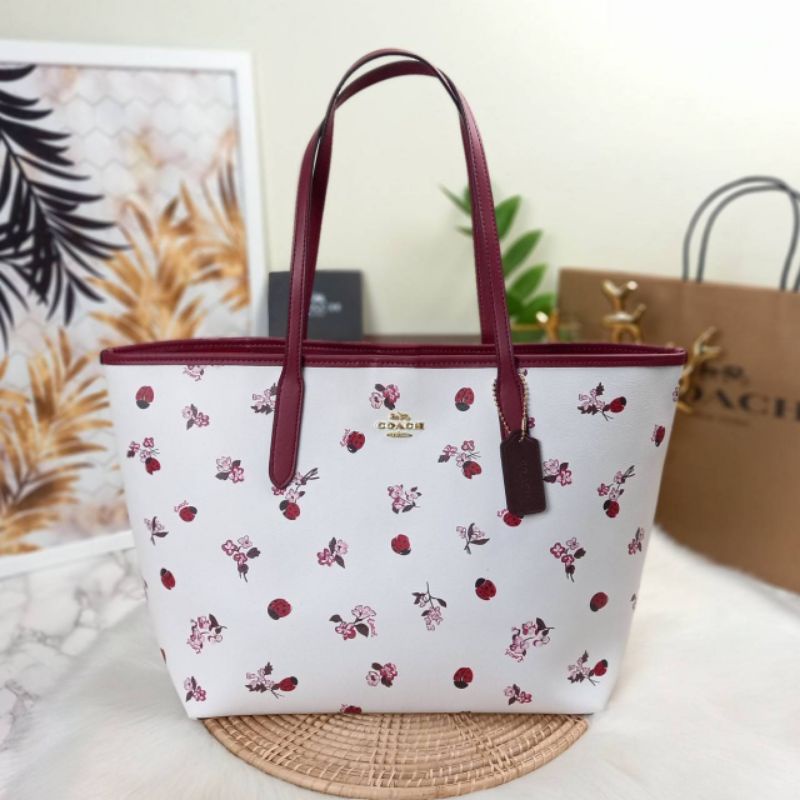 COACH CITY TOTE WITH LADYBUG FLORAL PRINT | Shopee Thailand