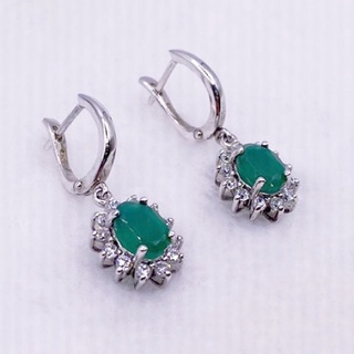 L6409 ต่างหูพลอยโมราแท้  ( Chrysoprase ) แบบอิงลิชล็อค ตัวเรือนเงินแท้ 925 ชุบทองคำขาว