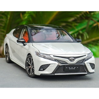 โมเดล Toyota camry 1:18