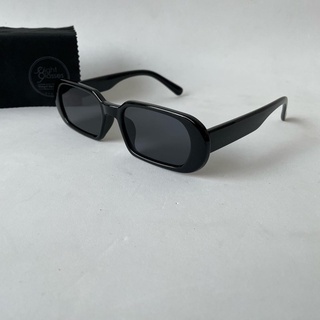กรอบแว่นตาวินเทจD5004 TR90 เลนสกันแดด UV400 ราคา 399 บาท