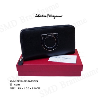 Salvatore Ferragamo กระเป๋าสตางค์ใบยาว Code: 22 D452 0699027