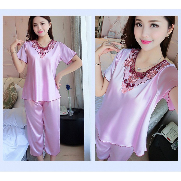 ชุดนอนผู้หญิง ผ้าซาติน เสื้อแขนสั้น+กางเกงขายาว มีไซส์ M—2XL