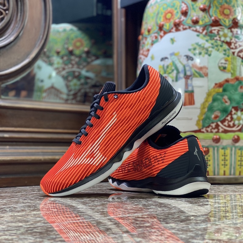 รองเท้าวิ่ง Mizuno Wave Shadow paulrunningshop ThaiPick - Main Image