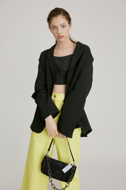 ❤️‍🔥SALE❤️‍🔥[PREORDER] สั่งได้ทุกสี #NIEEH กระเป๋าเจนนี่ Envelope Bag  สี black / gold / light grey 