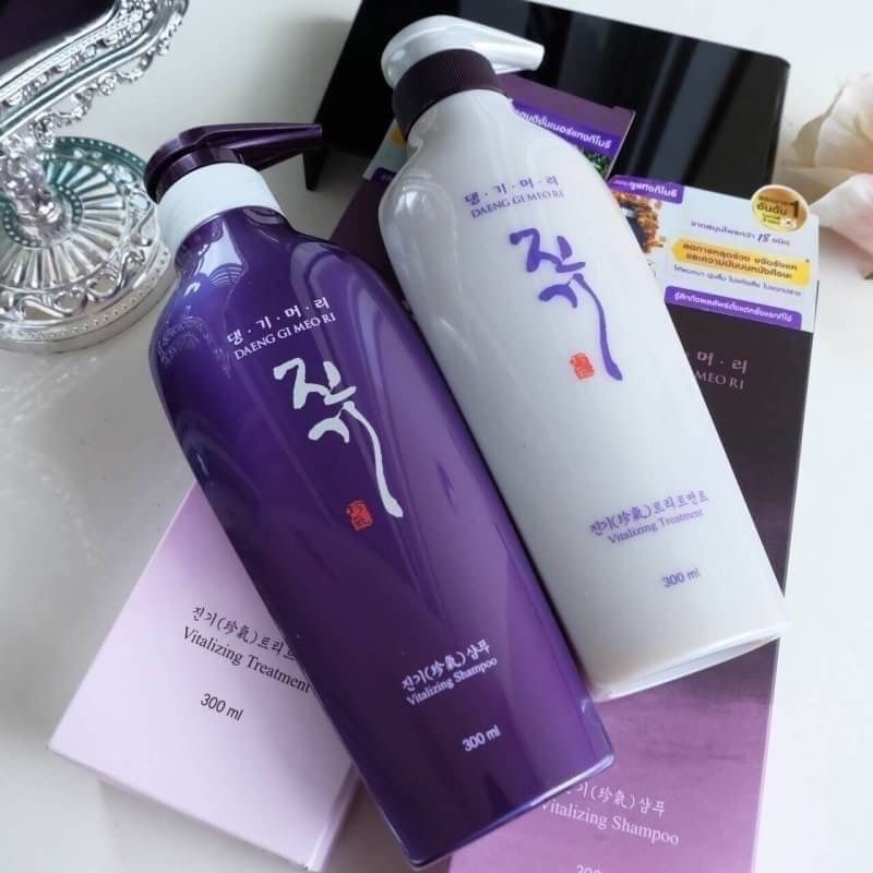 Daeng Gi Meo Ri Vitalizing Shampoo + Treatment