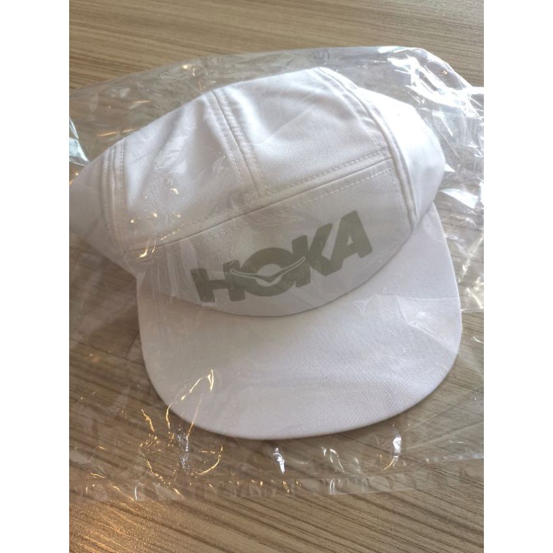 หมวกวิ่ง Hoka ใหม่ห้อยป้ายราคาเต็ม990บาท