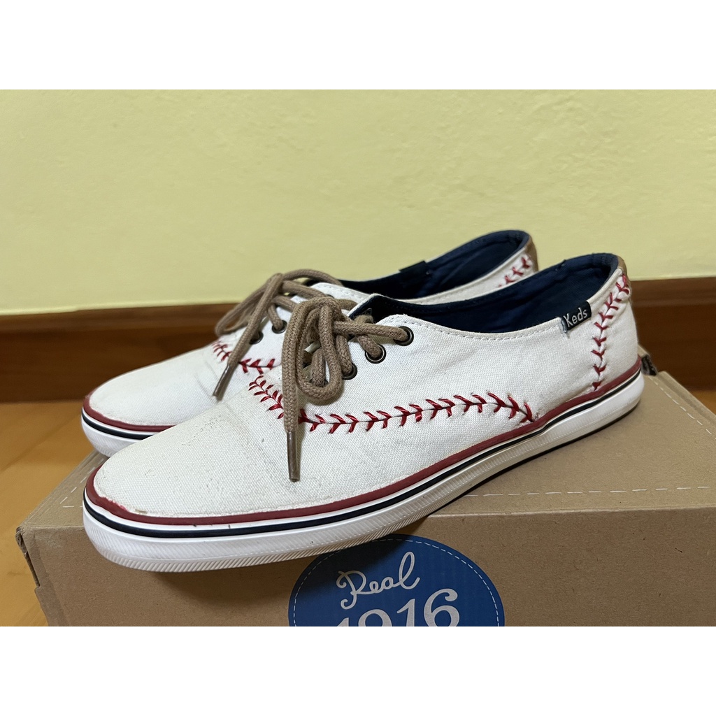 มือสอง KEDS รองเท้าผ้าใบ แบบผูกเชือก รุ่น CHAMPION PENNANT LTHR OFF WHITE สีขาว