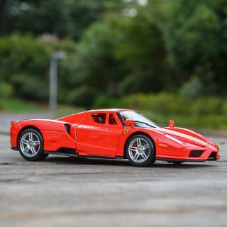 Bburago 1:24 Ferrari Enzo รถหล่อแบบคงที่โมเดลของเล่นงรถยนต์านอดิเรกของสะสม