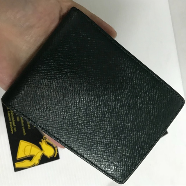 Lv men wallet taiga เขียวเข้ม