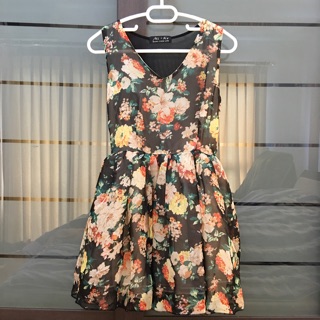 New dress ชุดเดรสออกงาน ผ้าชีฟอง น่ารัก สวยหรู ของใหม่ค่ะ