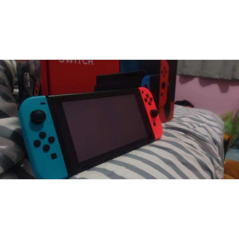 Nintendo Switch V2 กล่องแดง+อุปกรณ์ครบ มือสองสภาพ99%