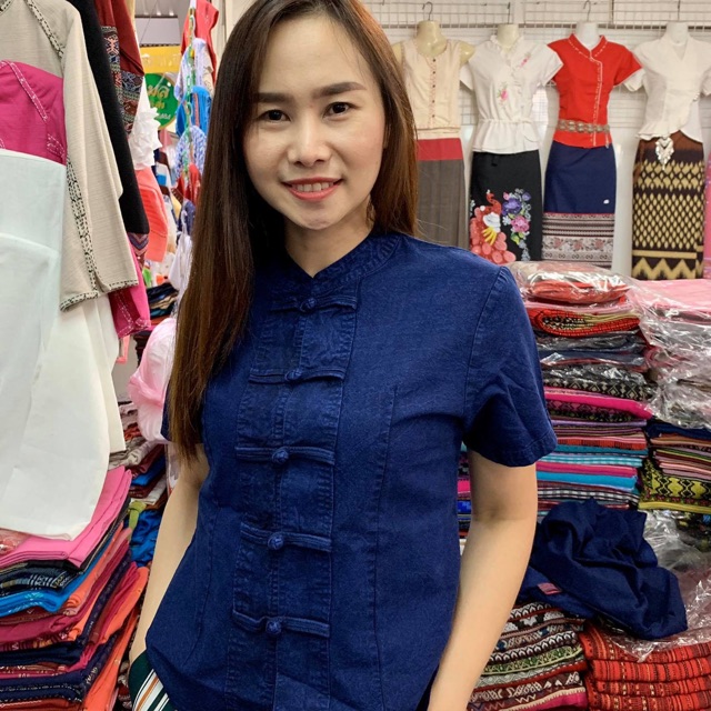 มีเก็บเงินปลายทาง เสื้อหม้อห้อมคอจีนเข้ารูป เสื้อหม้อห้อมผู้หญิง หม้อห้อมแพร่แท้100%