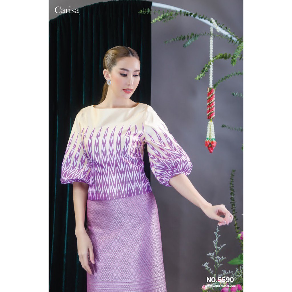 Carisa ชุดไทย ผ้าไหมแพรทิพย์ ลายผ้าคราม แขนบอลลูน ทรงสวยมาก ซับในเรียบร้อย ชุดไทยประยุกต์ [5590B]