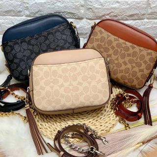 COACH SIGNATURE CROSSBODY BOX BAG ((F31208))
กระเป๋าสะพายวัสดุหนังแท้