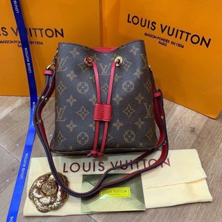 กระเป๋า Louis Vuittom (หนังแท้)