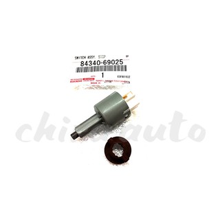 สวิทซ์ไฟเบรค Toyota WISH ANE11,MNH10 84340-69025 แท้ห้าง Chiraauto