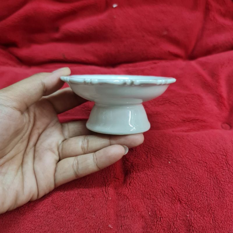 พานกว้าง 3 นิ้ว สำหรับรองดอกบัว 3 นิ้ว/ราคาเฉพาะพาน ไม่รวมดอกบัว