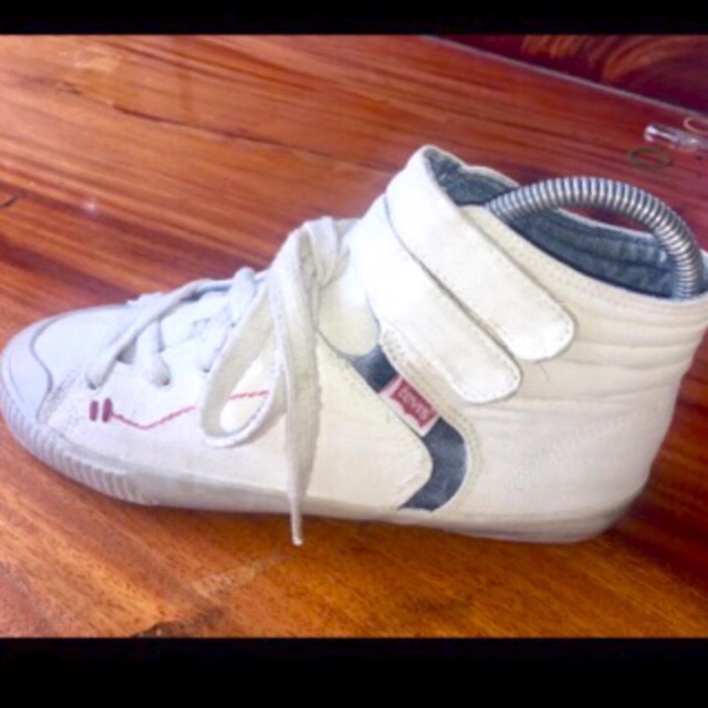 รองเท้าผ้าใบหุ้มข้อ2 Levi’s แท้ ด้านในเป็นผ้ายีนส์ เบอร์ 37