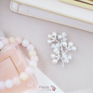 JEWELLYN Frieda Brooch เข็มกลัดไข่มุกแท้