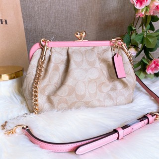 พร้อมส่งฟรีแท้💯 COACH NORA KISSLOCK CROSSBODY IN SIGNATURE CANVASงานช้อป ลิมิเตด