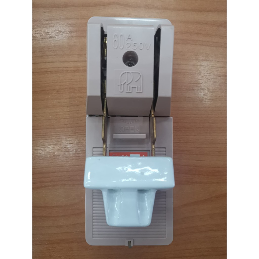 คัทเอาท์ช้างแท้ 2P 60A 600V ตราช้าง