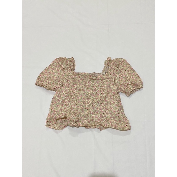 เสื้อครอปลายดอกแขนตุ๊กตา ใส่เป็นปาดไหล่ได้ ป้าย Lolita shop