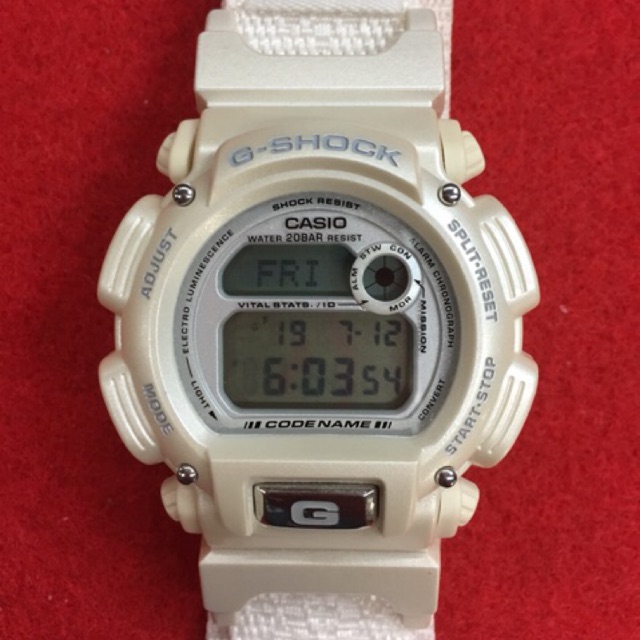 G-Shock รุ่น DW 8800