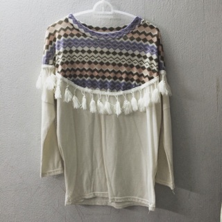 เดรสสั้นหรือเสื้อตัวยาวจ้า 100 บาทเท่านั้น