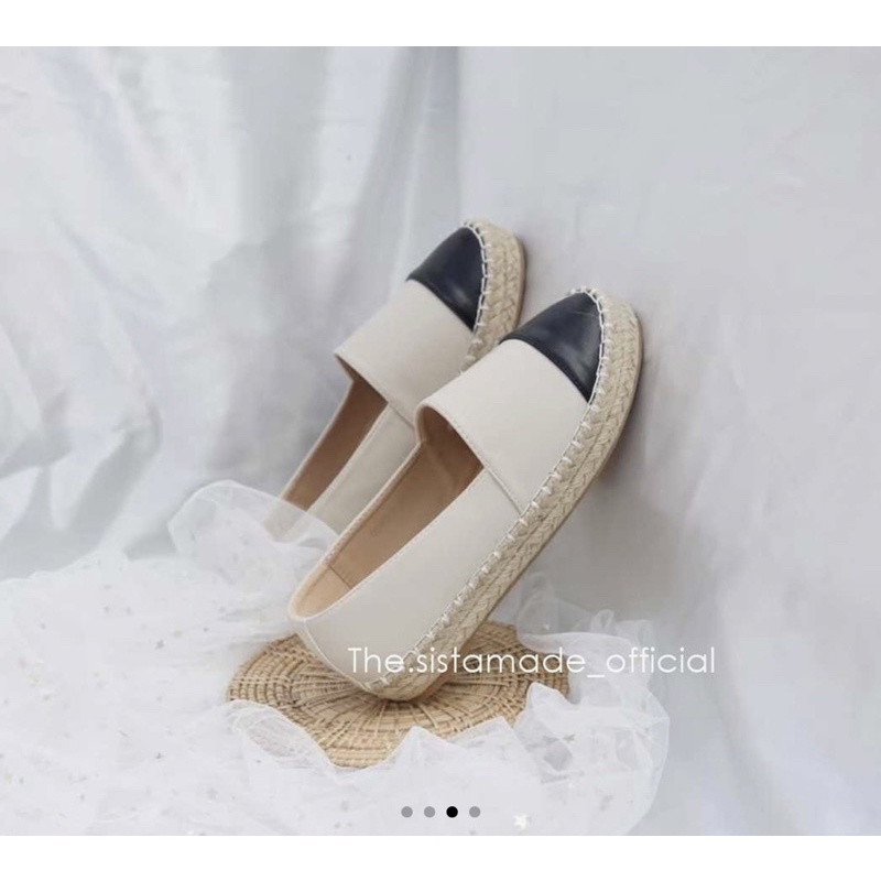 รองเท้ารุ่น lalita จากร้าน thesistamade✨