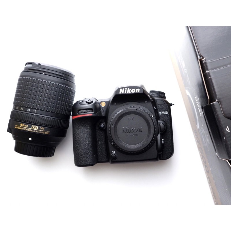 Nikon D7500 พร้อมเลนส์ 18-140mm [มือสอง]