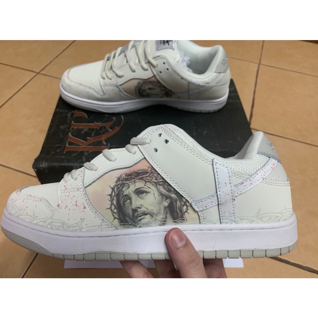 passion of christ nike sb