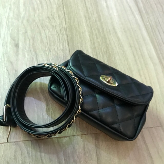 กระเป๋าคาดอก chanel ขายถูกๆ 150บาท ใช้งานน้อย ใส่ของได้เยอะ