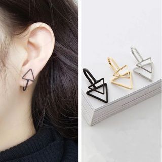 ต่างหูหนีบสามเหลี่ยม • Triangle Ear cuff