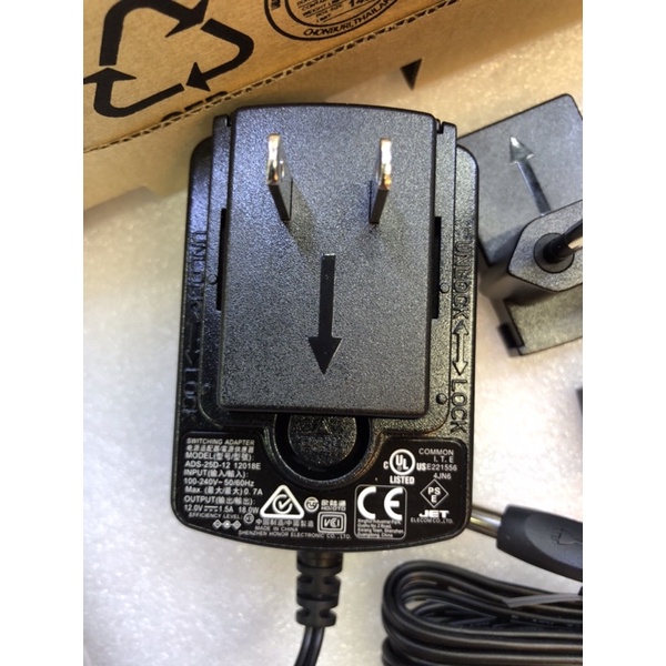 ADAPTOR DC 12V 1.5A แจ็ค5.5x2.1-2.5 พร้อมขาเปลี่ยน6แบบ(งานดี)