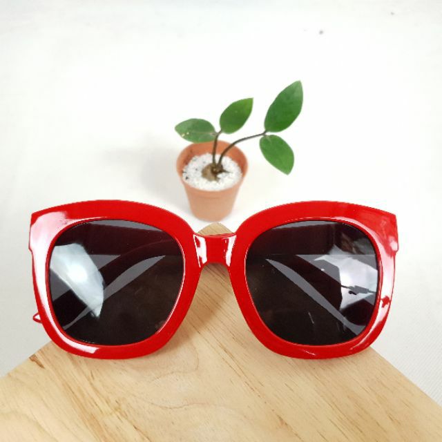 (พร้อมส่ง) แว่นกันแดด UV400