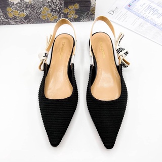 รองเท้าแบรนด์เนมพร้อมส่ง