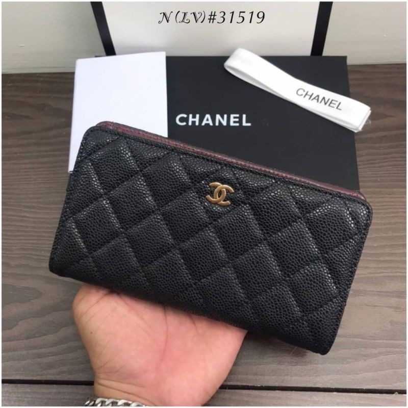 กระเป๋า​สตางค์​ Chanel​ 19​ Cm.