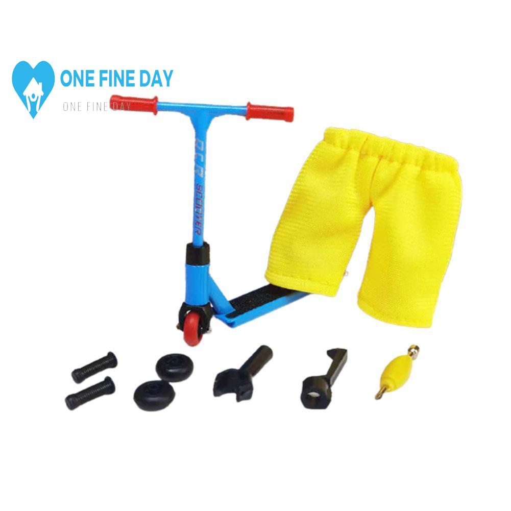 Creative Mini Finger Scooter Model Alloy Scooter + Spare + Pants Wheel