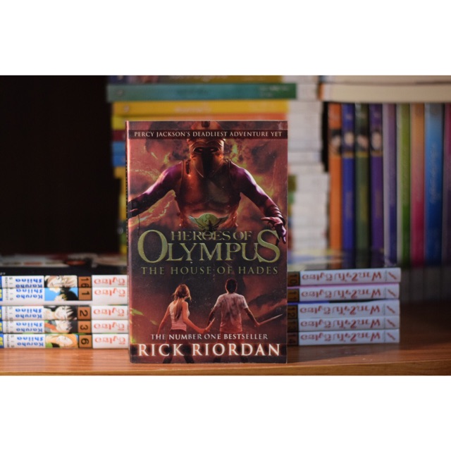 Heroes of Olympus : The house of hades