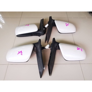 กระจกมองข้างรถโตโยต้า Toyota Wish (ของแท้มือสองญี่ปุ่น) เลนส์กระจกสวยใส สีขาวพร้อมปลั๊ก