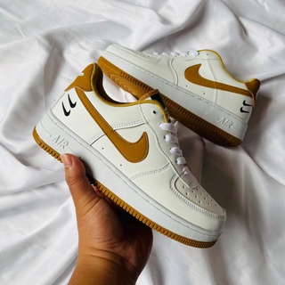 กองทัพอากาศ Af1 เลขที่. รองเท้าผ้าใบลําลอง เสริมส้น สีขาว เข้ากับทุกการแต่งกาย แฟชั่นเรโทร สําหรับผู้ชาย และผู้หญิง มี 1 ชิ้น