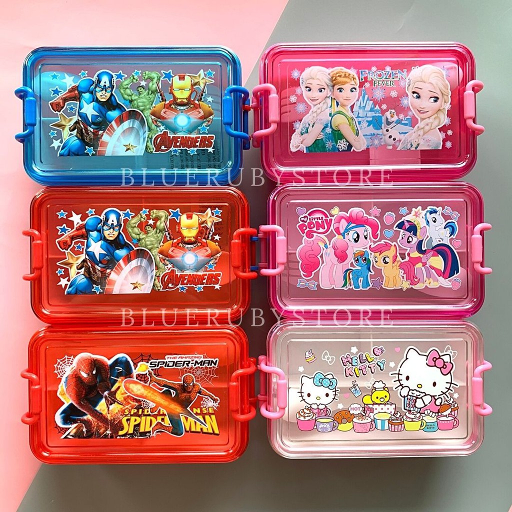 พร้อมส่ง กล่องข้าว 3 ช่อง ลายการ์ตูน ฝาปิดล็อค พร้อมช้อนส้อม กล่องข้าวพกพา | Bluerubystore