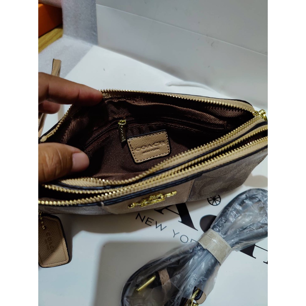 กระเป๋าคล้องมือ COACH 2ซิป กระเป๋าขนาด 7นิ้ว มาใหม่งานดี งานตรงปก  รูปถ่ายจากสินค้าจริง พร้อมส่ง