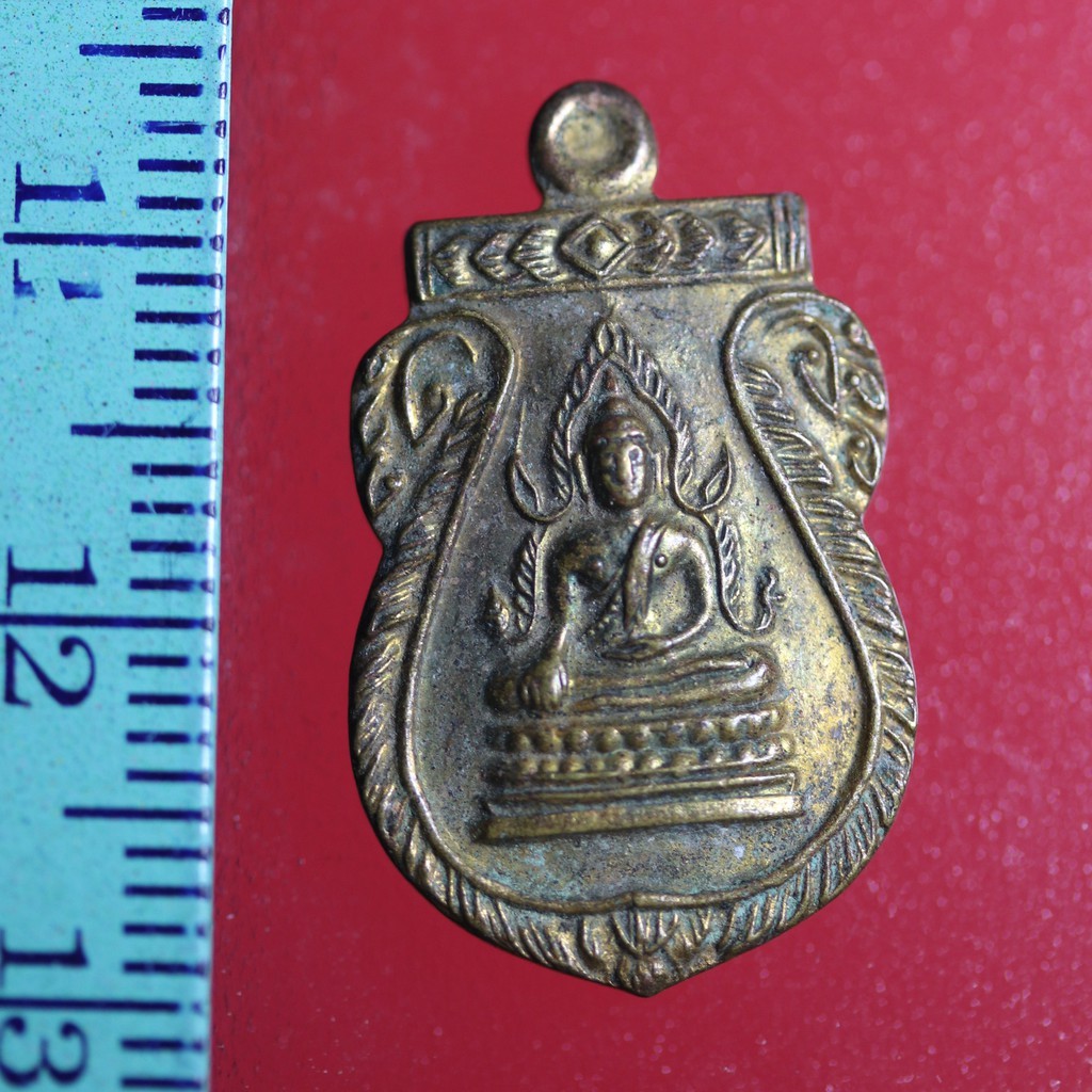 FLA-01 เหรียญเก่าๆ เหรียญพระพุทธชินราช หลังนางกวัก สีทองเก่าๆ เข้มขลัง หายาก มีมนต์เสน่ห์