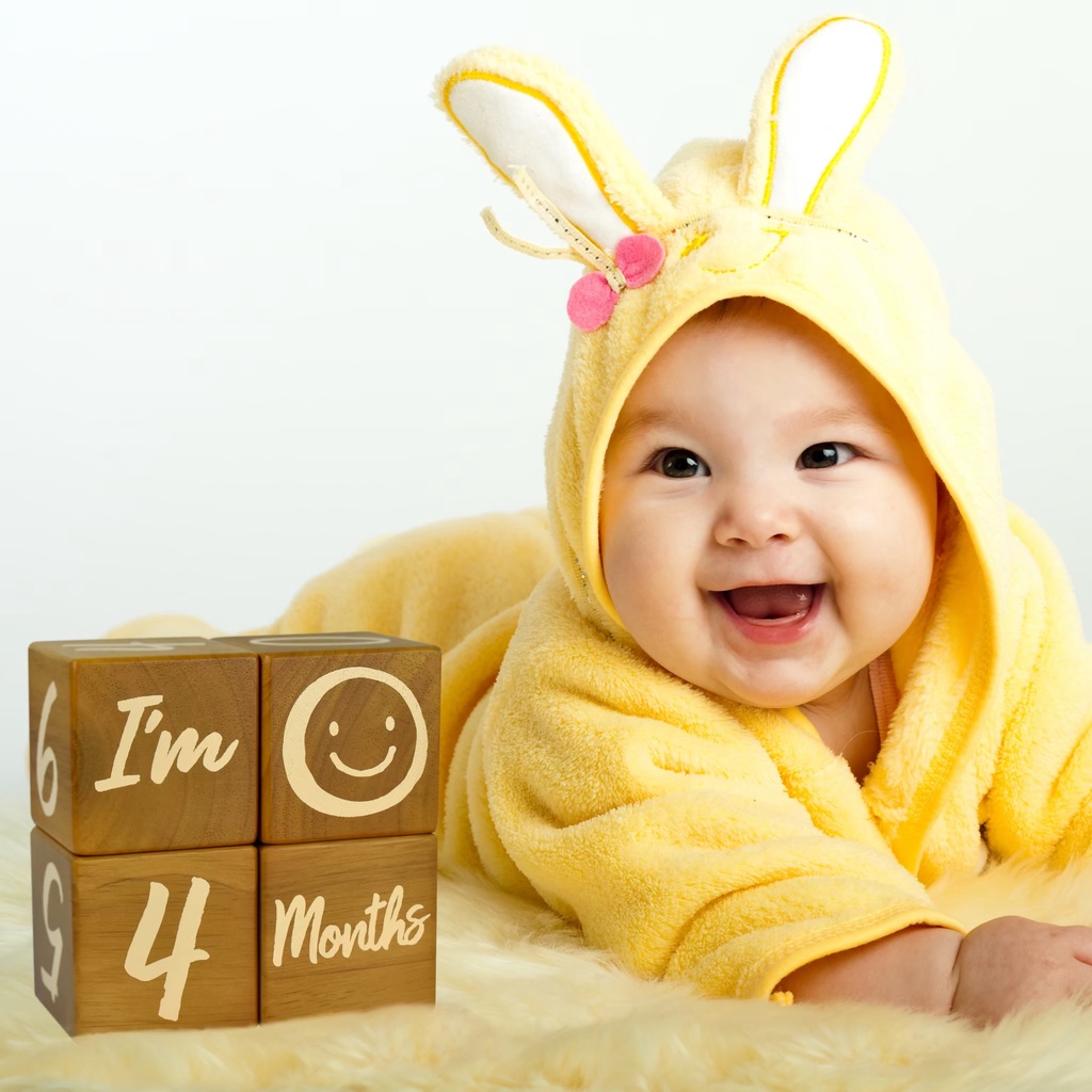 พร๊อพถ่ายรูป บล็อกไม้บอกอายุ ขนาดจัมโบ้ 6x6x6 cm./ชิ้น สีน้ำตาลอ่อน (4 ชิ้น/ชุด) ของขวัญแม่ตั้งครรภ์ ของขวัญเด็กแรกเกิด