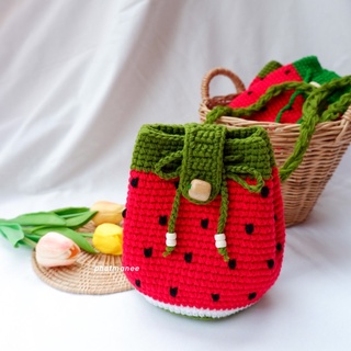 pmncrochet : กระเป๋าถักสะพายข้างไหมพรม ทรงจีบ ลายแตงโม🍉
