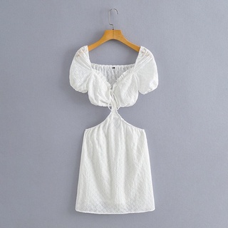 [𝗣𝗥𝗘-𝗢𝗥𝗗𝗘𝗥] 🕊Eyelet dress เดรสกระโปรงระบายผ้าฉลุเว้าเอว